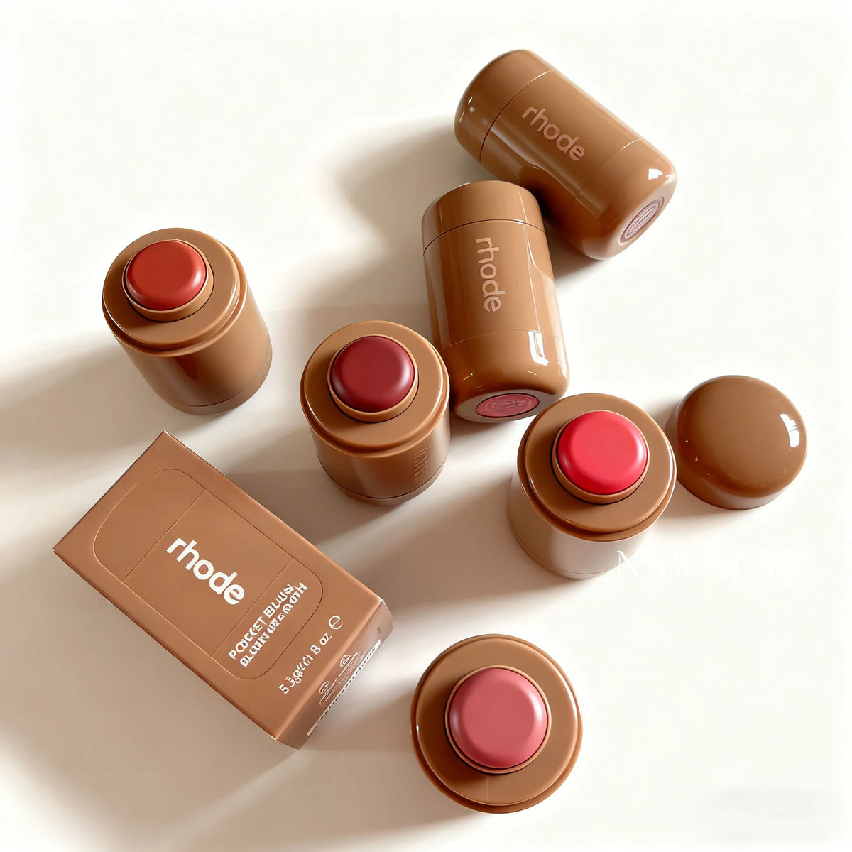 Hot Brand Fashion Cosmetics Portable Pocket Gift Bag Lip Gloss with Pattern Paste Powder Blusher Stick Blush Cream Daily Makeup