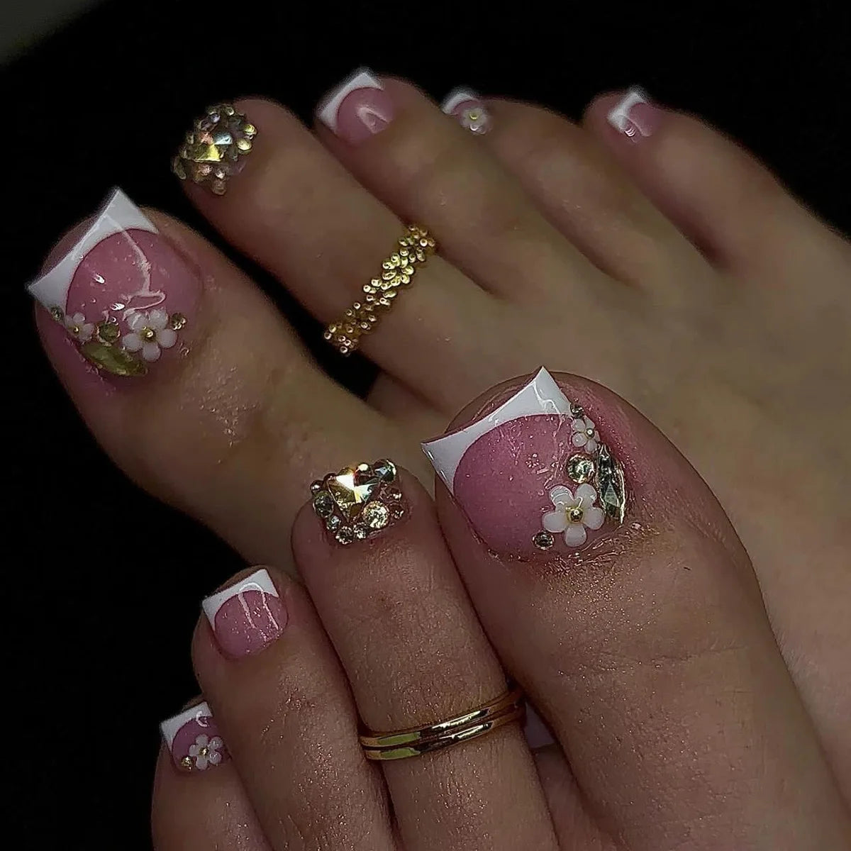 24Pcs Short Square Head French Fake Toenails with 3D Flower Design Press on False Nails Pink Simple Wearable Full Cover Nail Tip