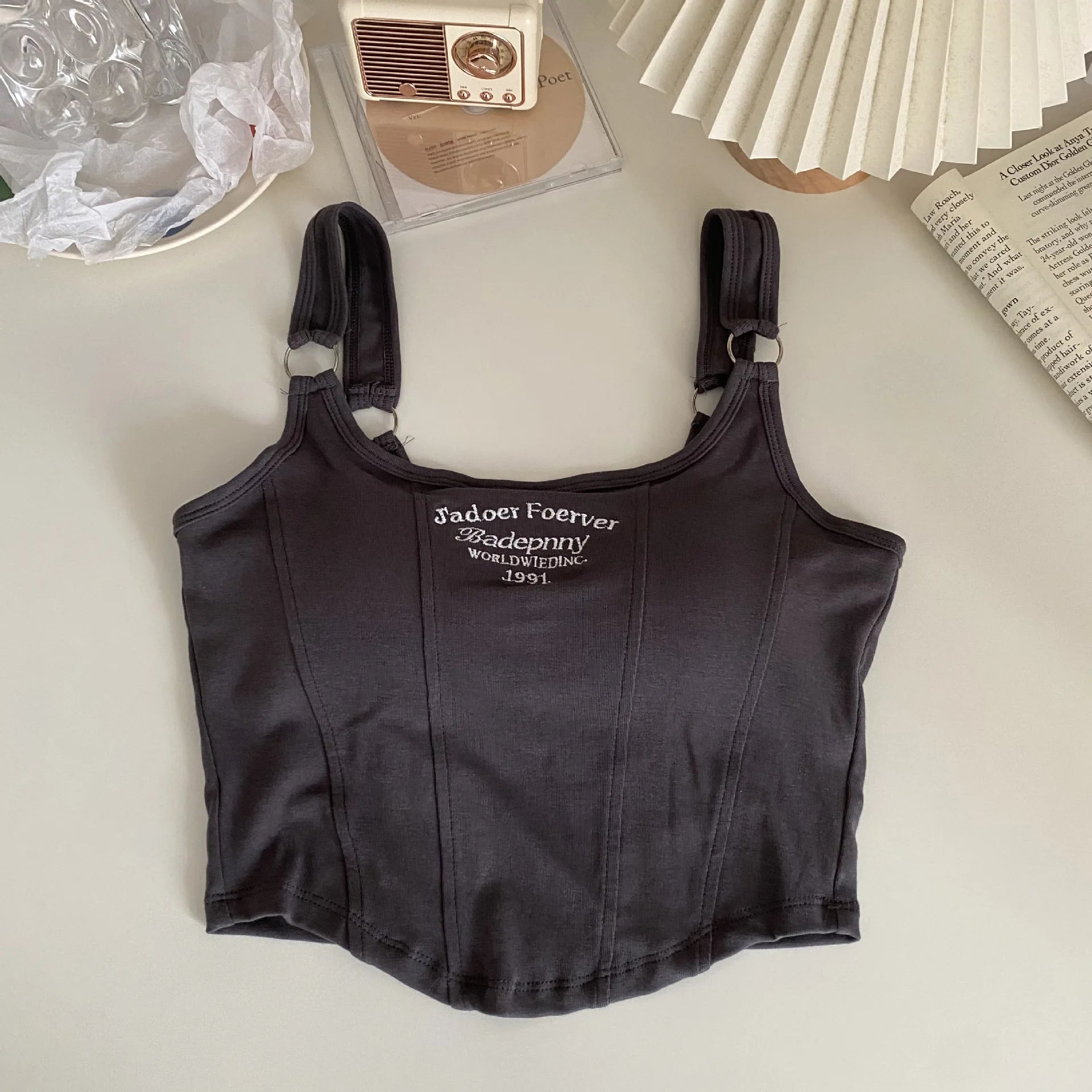 Striped bra pad sexy tank top Y2K solid color short women's T-shirt tank top exposed navel top sleeveless exposed navel top tank